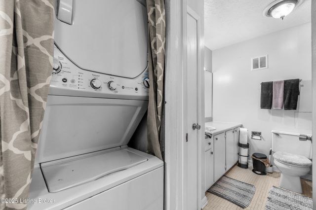 1935 Gardiner Ln APT B27, Louisville, KY 40205