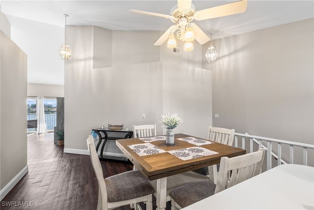 541 Windsor SQ, Naples, FL 34104