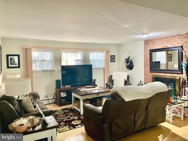 1036 CARPER ST, Mclean, VA 22101