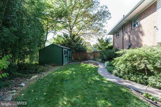 1036 CARPER ST, Mclean, VA 22101
