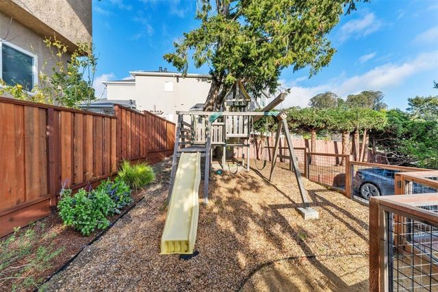 8170 Terrace Dr, El Cerrito, CA 94530