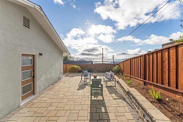 8170 Terrace Dr, El Cerrito, CA 94530