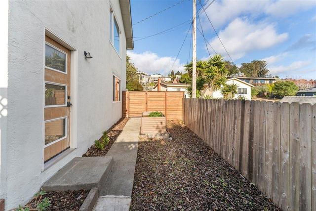 8170 Terrace Dr, El Cerrito, CA 94530