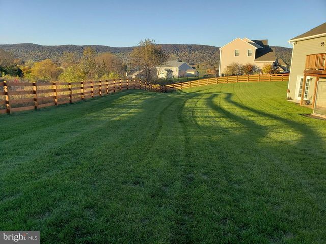 104 WHITE DEER WAY, Carlisle, PA 17013