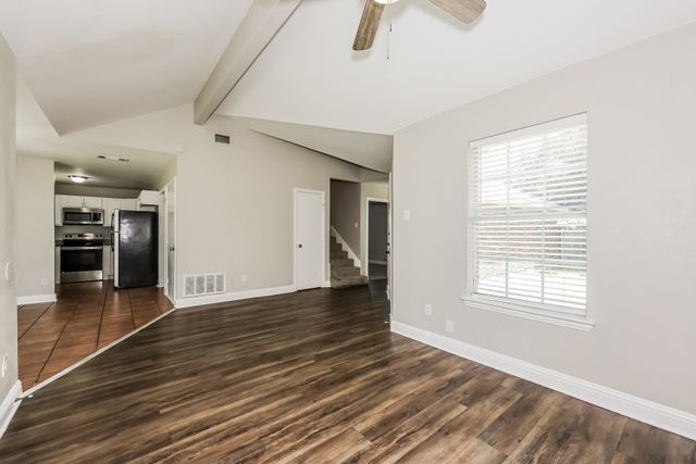 10522 Woodleaf Drive, Dallas, TX 75227