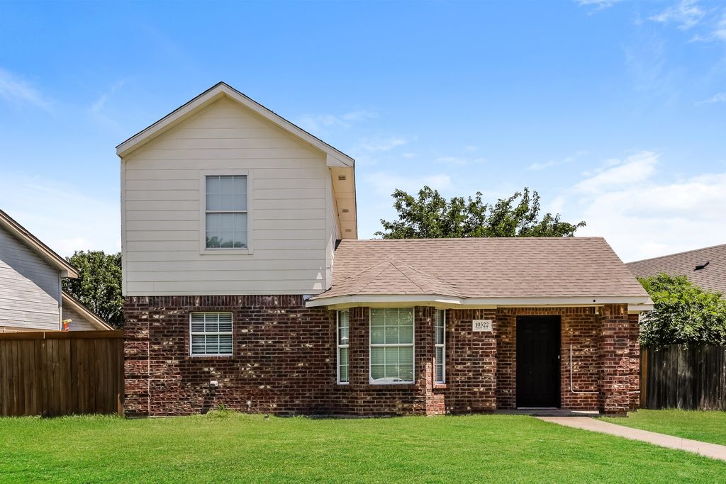 10522 Woodleaf Drive, Dallas, TX 75227