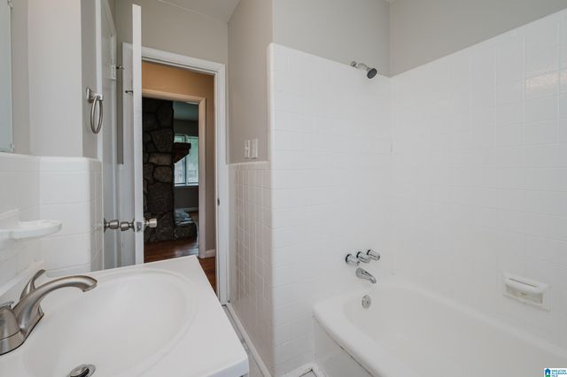 908 9TH AVENUE, Pleasant Grove, AL 35127