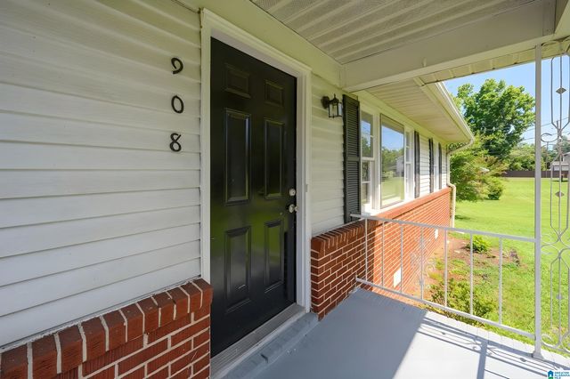908 9TH AVENUE, Pleasant Grove, AL 35127