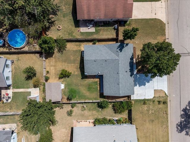 3830 S BRUMMETT, Wichita, KS 67215