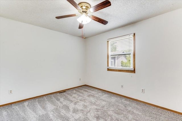 3830 S BRUMMETT, Wichita, KS 67215