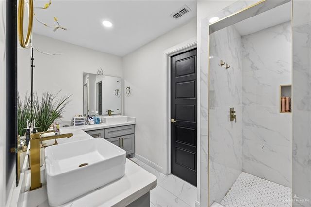 2903 La Maceta Street, Penitas, TX 78576