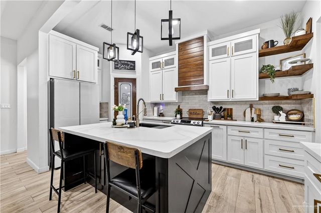 2903 La Maceta Street, Penitas, TX 78576