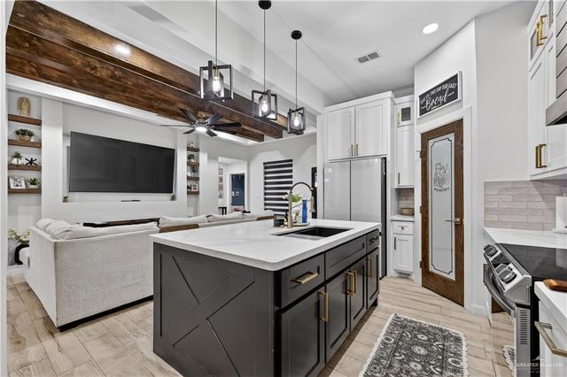 2903 La Maceta Street, Penitas, TX 78576