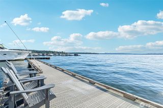 6421 Lake Washington Boulevard NE #301, Kirkland, WA 98033