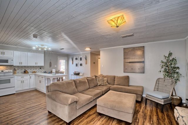 535 Tall Timbers, Burkeville, TX 75932