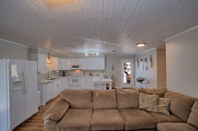 535 Tall Timbers, Burkeville, TX 75932