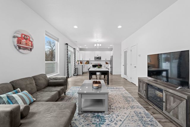 723 S Grady Rd, Spokane Valley, WA 99016