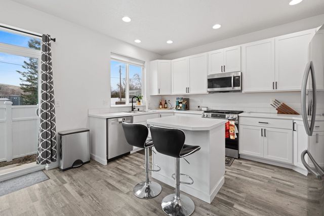 723 S Grady Rd, Spokane Valley, WA 99016