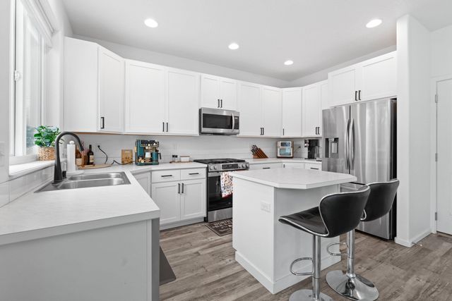 723 S Grady Rd, Spokane Valley, WA 99016