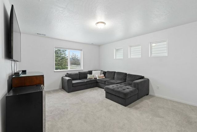 723 S Grady Rd, Spokane Valley, WA 99016