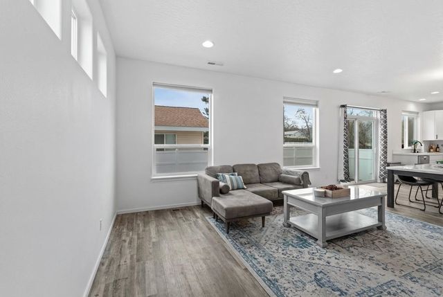 723 S Grady Rd, Spokane Valley, WA 99016