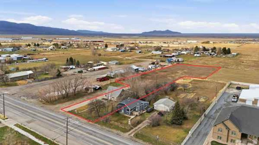 Image 2 of property listing at 798 W VINE ST, Tooele, UT 84074