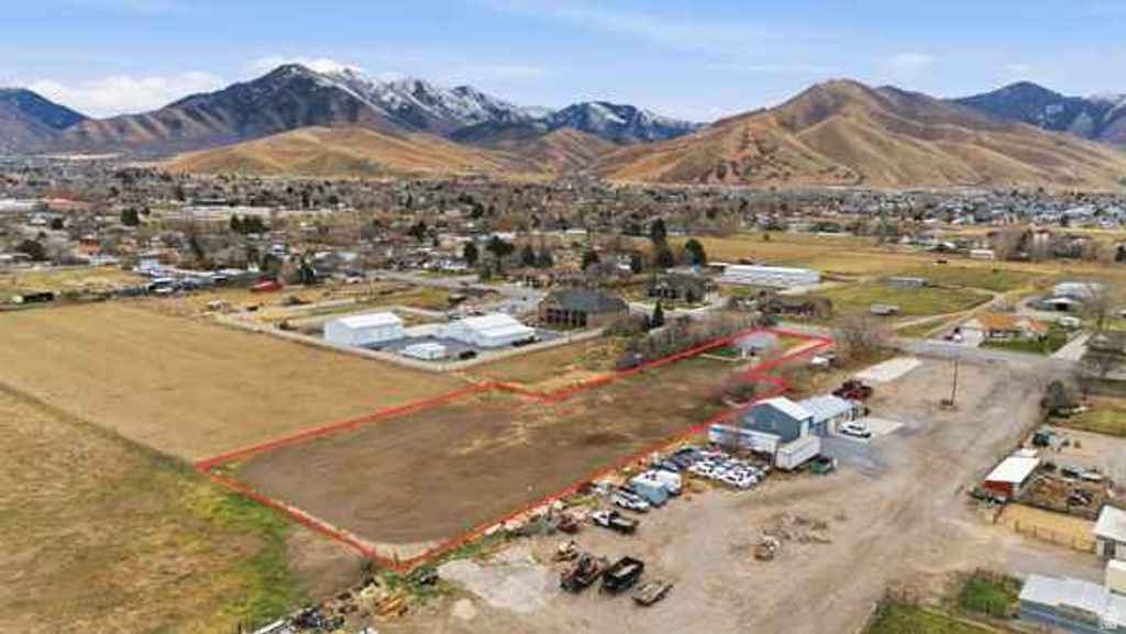 Image 16 of property listing at 798 W VINE ST, Tooele, UT 84074