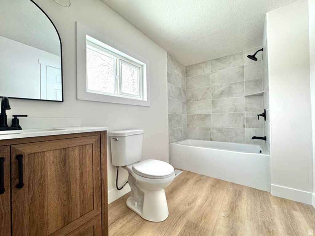 Image 9 of property listing at 798 W VINE ST, Tooele, UT 84074