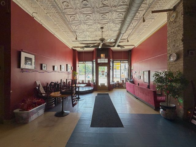 1733 S Halsted Street, Chicago, IL 60608