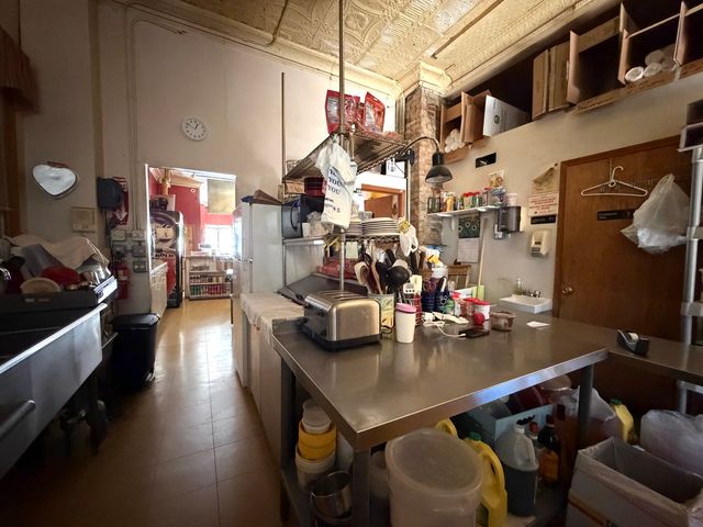 1733 S Halsted Street, Chicago, IL 60608