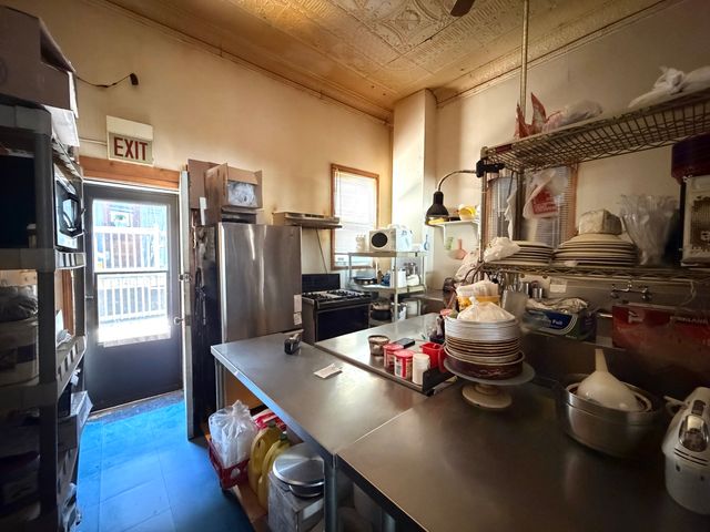 1733 S Halsted Street, Chicago, IL 60608