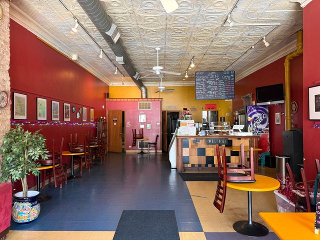 1733 S Halsted Street, Chicago, IL 60608