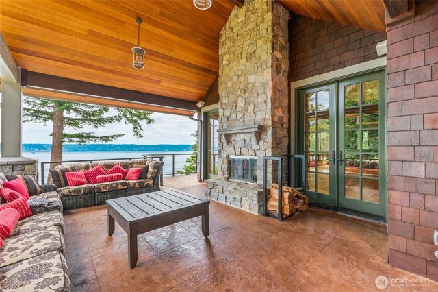 4898 S Camano Drive, Camano Island, WA 98282