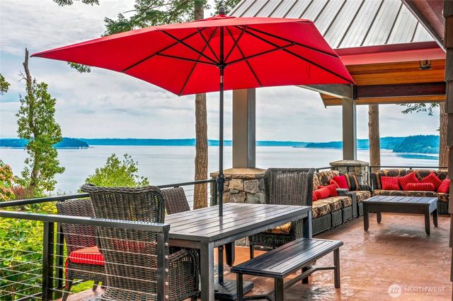 4898 S Camano Drive, Camano Island, WA 98282