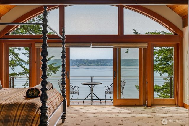 4898 S Camano Drive, Camano Island, WA 98282