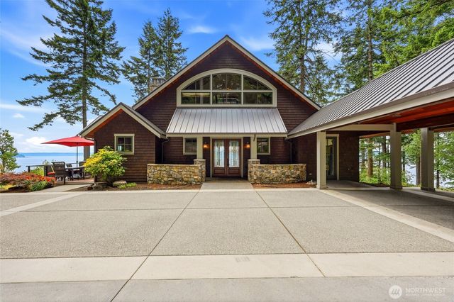 4898 S Camano Drive, Camano Island, WA 98282