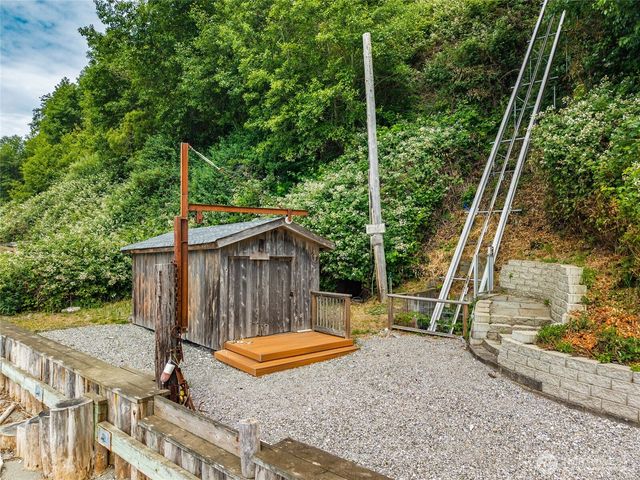 4898 S Camano Drive, Camano Island, WA 98282