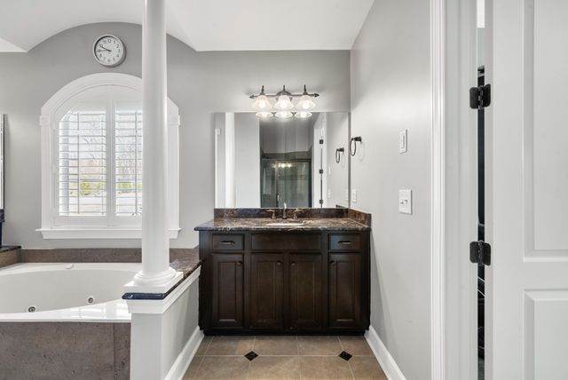 5004 Montelena Dr, Franklin, TN 37067