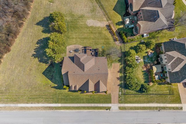 5004 Montelena Dr, Franklin, TN 37067