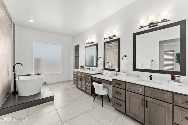 3913 Royal View Street, Las Cruces, NM 88012