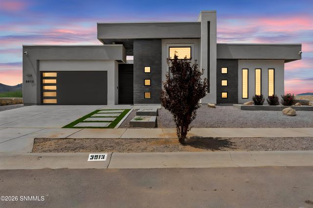 3913 Royal View Street, Las Cruces, NM 88012