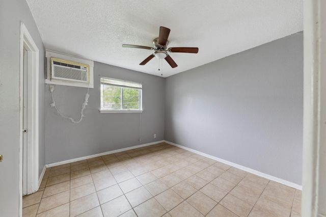 3906 Video Street F, Dickinson, TX 77539