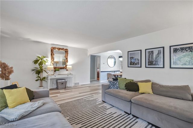 24014 Wolf Road, Bay Village, OH 44140