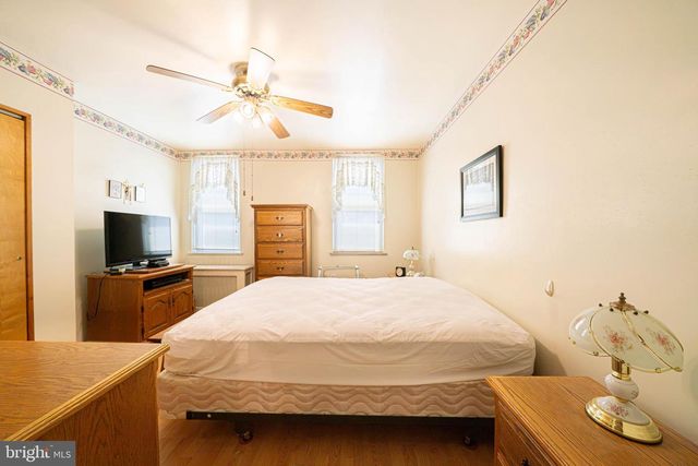 1033 DALY ST, Philadelphia, PA 19148