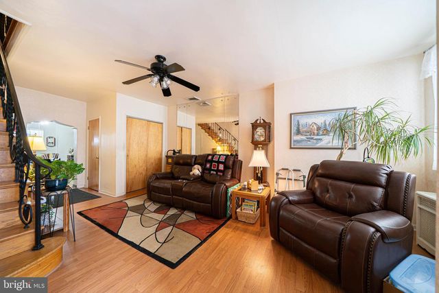 1033 DALY ST, Philadelphia, PA 19148