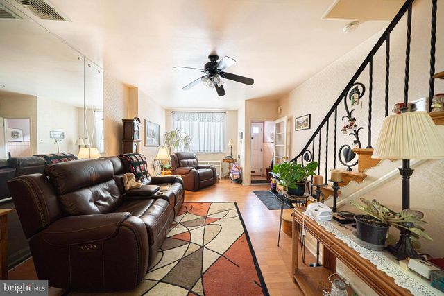 1033 DALY ST, Philadelphia, PA 19148