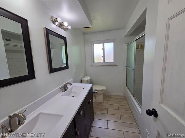 35706 Duke Drive, Sterling Heights, MI 48310