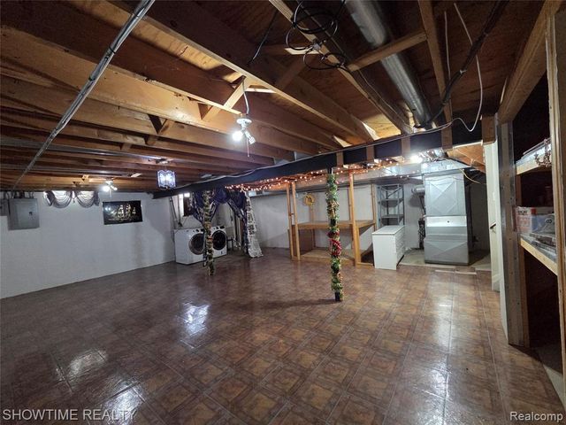 35706 Duke Drive, Sterling Heights, MI 48310