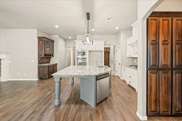 1016 NW 191st Street, Edmond, OK 73012