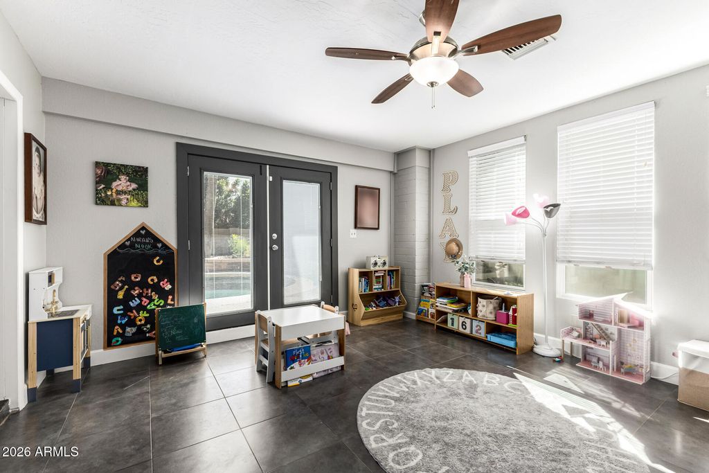 Image 36 of property listing at 1727 S SYCAMORE --, Mesa, AZ 85202